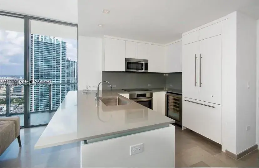 88 SW 7th St # 2712, Miami FL 33130