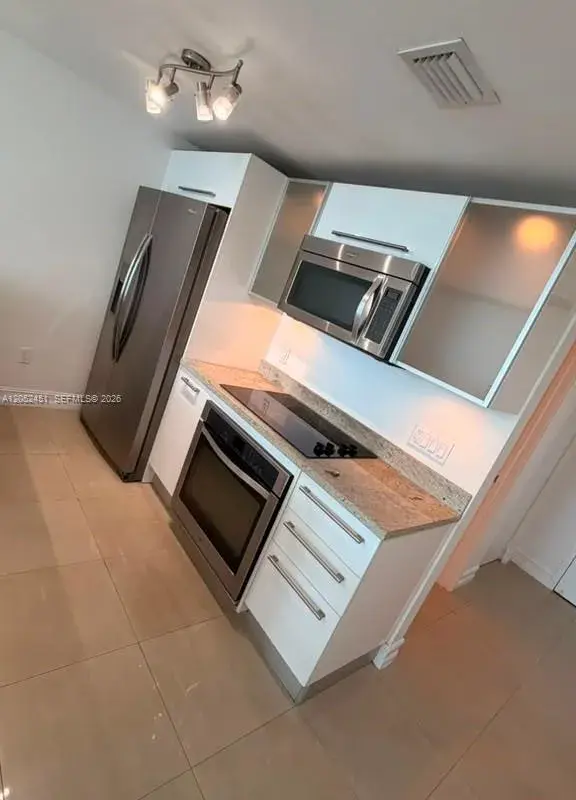 185 SW 7th St # 2505, Miami FL 33130