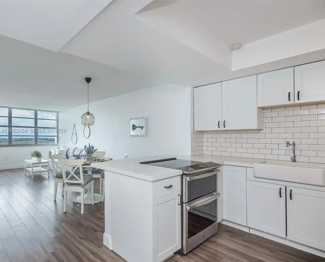 1 bedroom 2 bath Residential for sale at 1301 NE Miami Gardens Dr # 1522W, Miami FL 33179