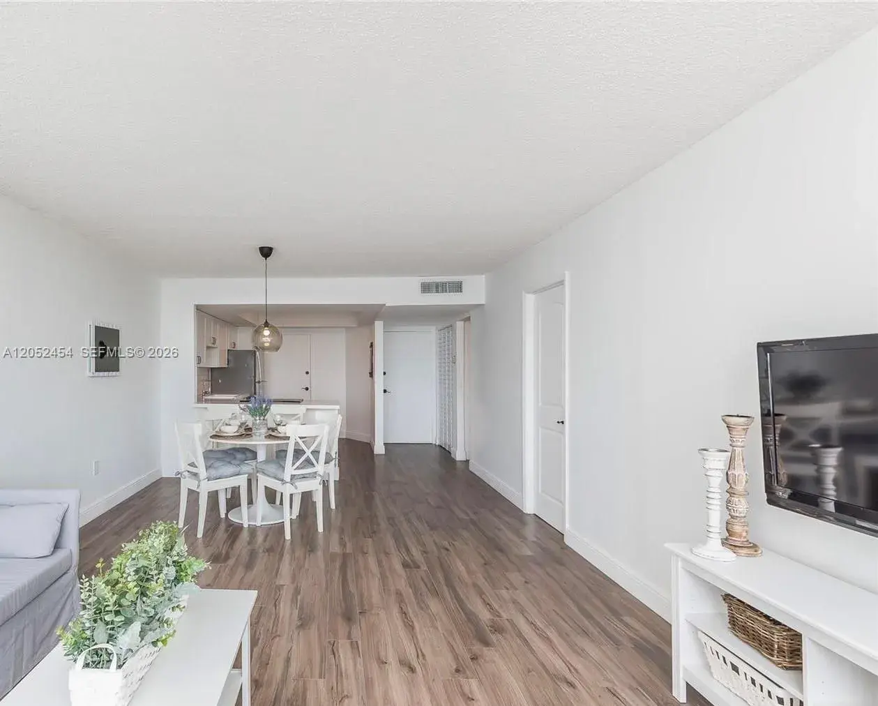 1301 NE Miami Gardens Dr # 1522W, Miami FL 33179