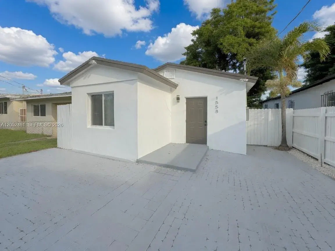 1558 NW 71st St, Miami FL 33147