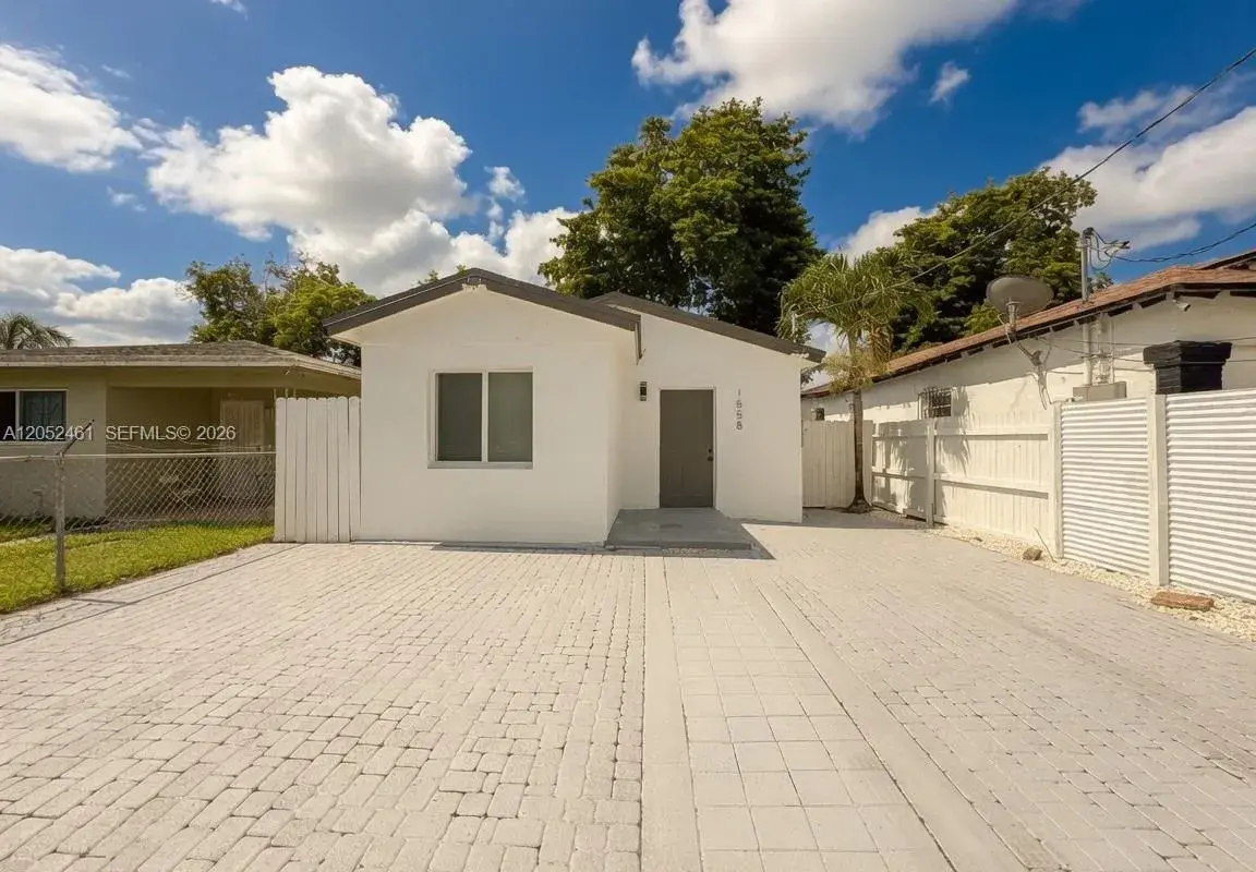 1558 NW 71st St, Miami FL 33147