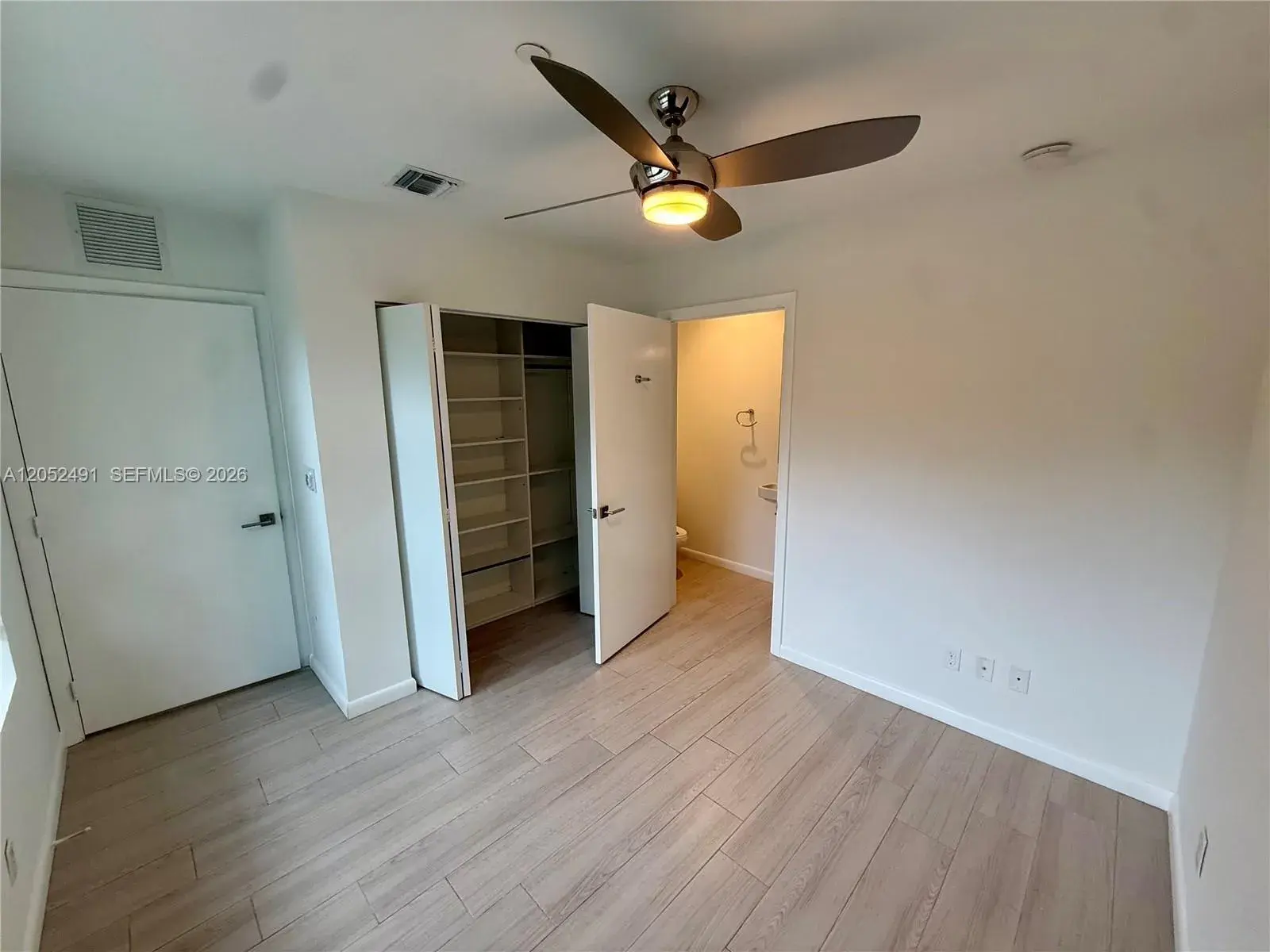 113 NE 6th St # 117, Fort Lauderdale FL 33304