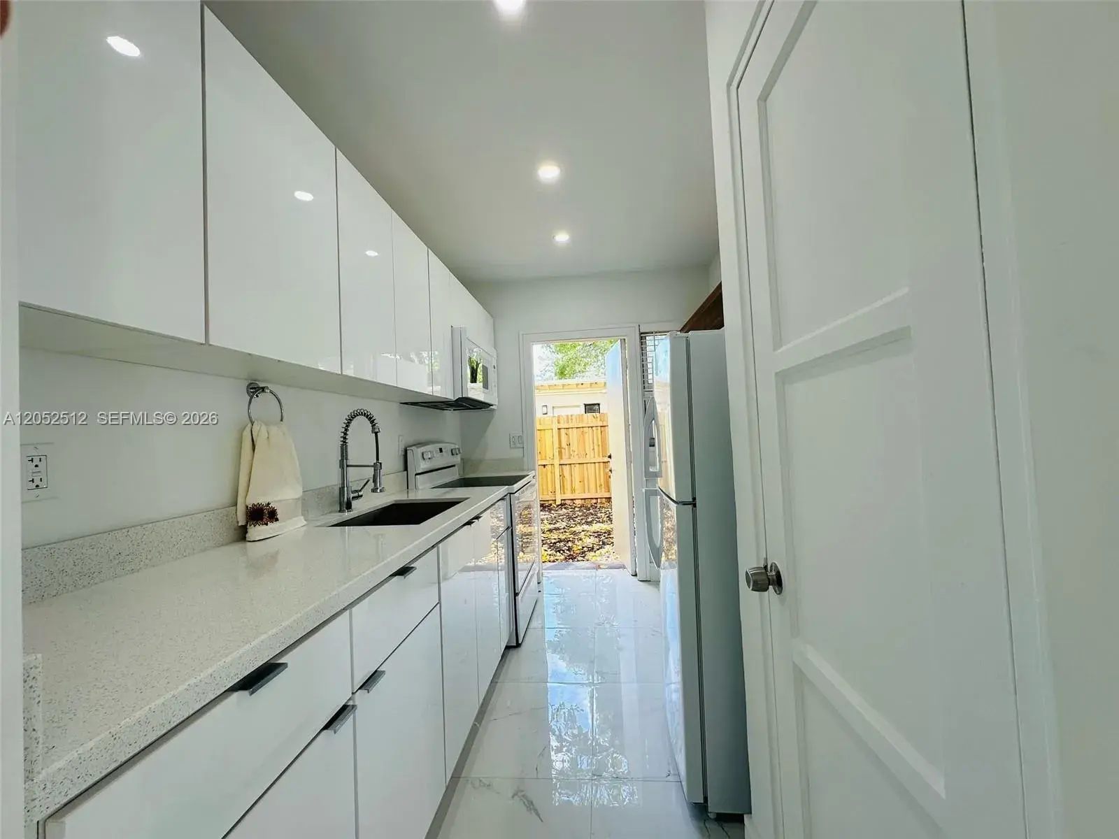 407 SE 14th Ct # 1, Fort Lauderdale FL 33316