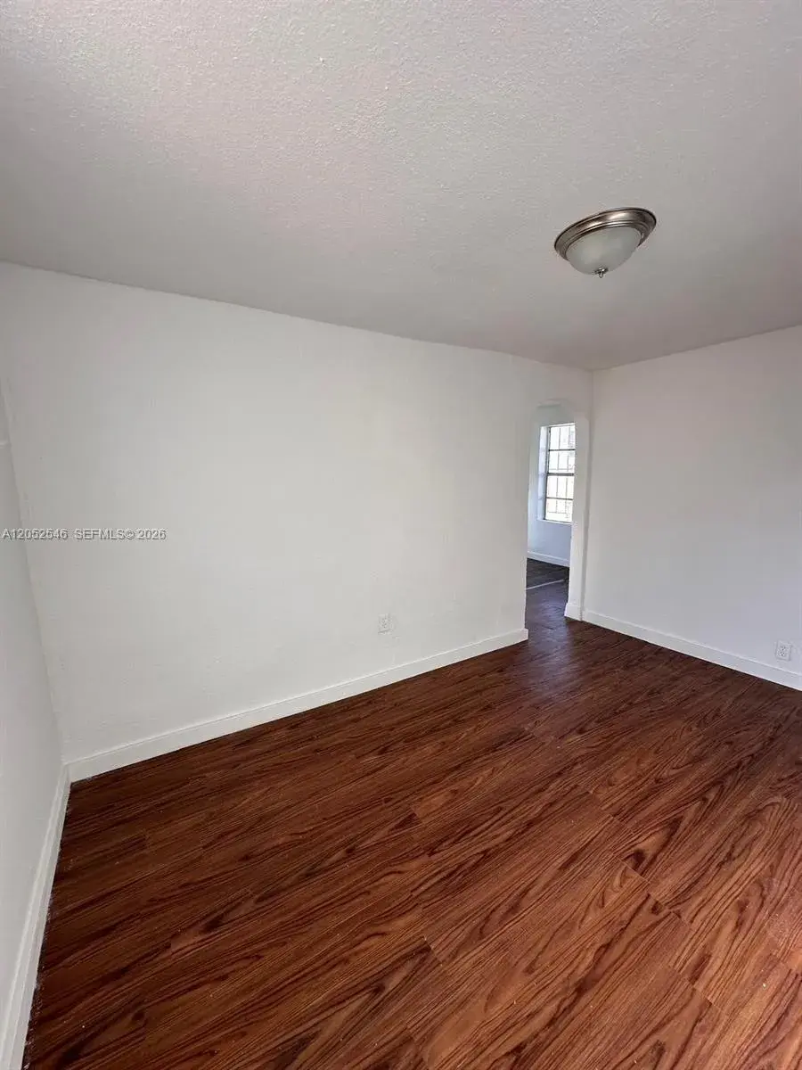 3660 NW 20th Ave # 4, Miami FL 33142