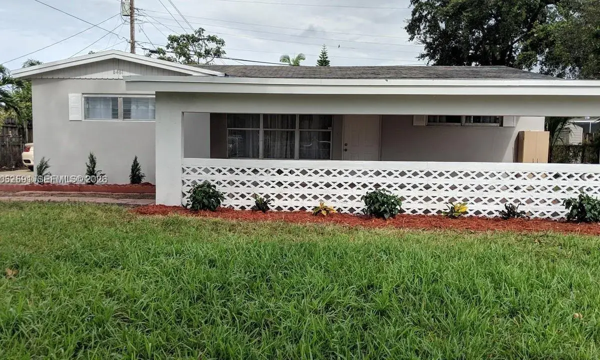 6461 Evans St, Hollywood FL 33024
