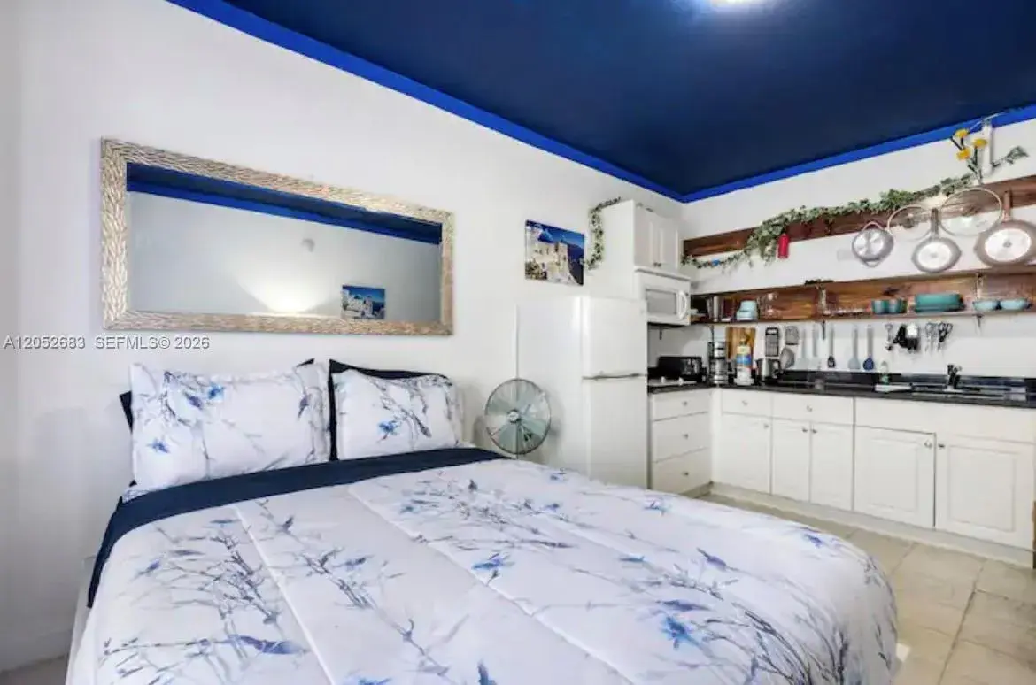 255 W 24th St # 302, Miami Beach FL 33140