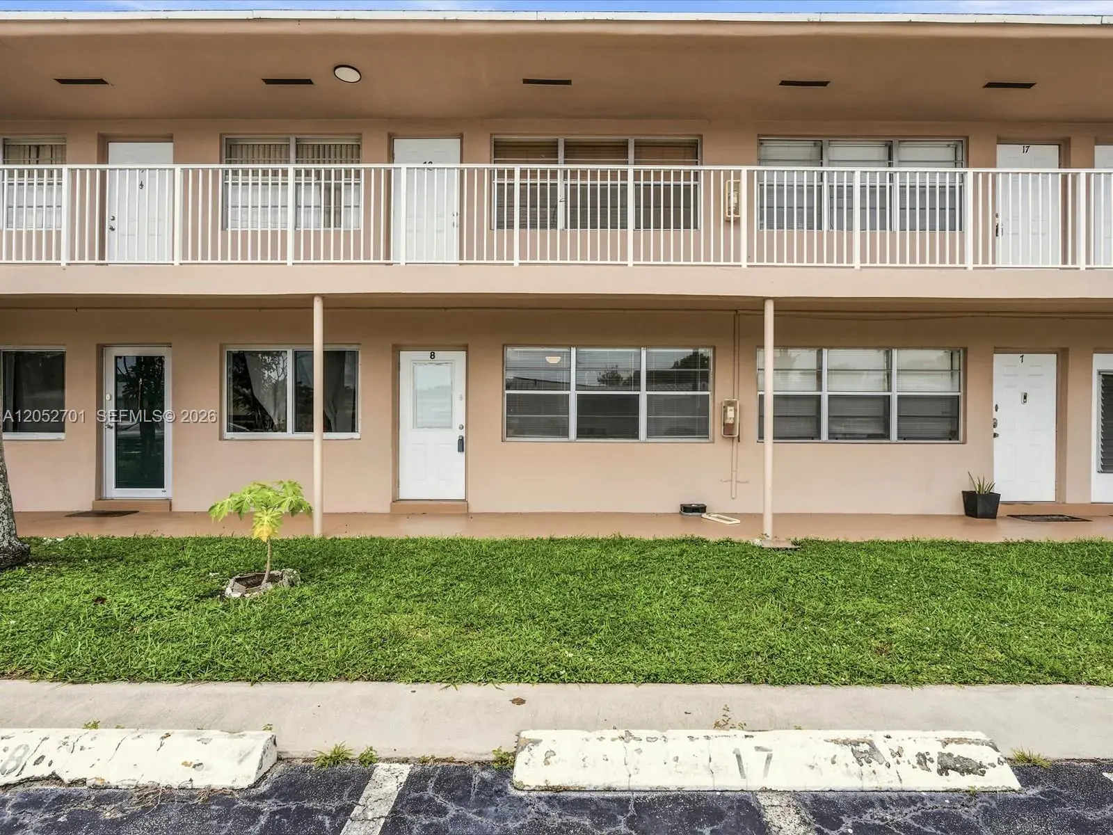 230 SW 11th Ave # 8, Hallandale Beach FL 33009