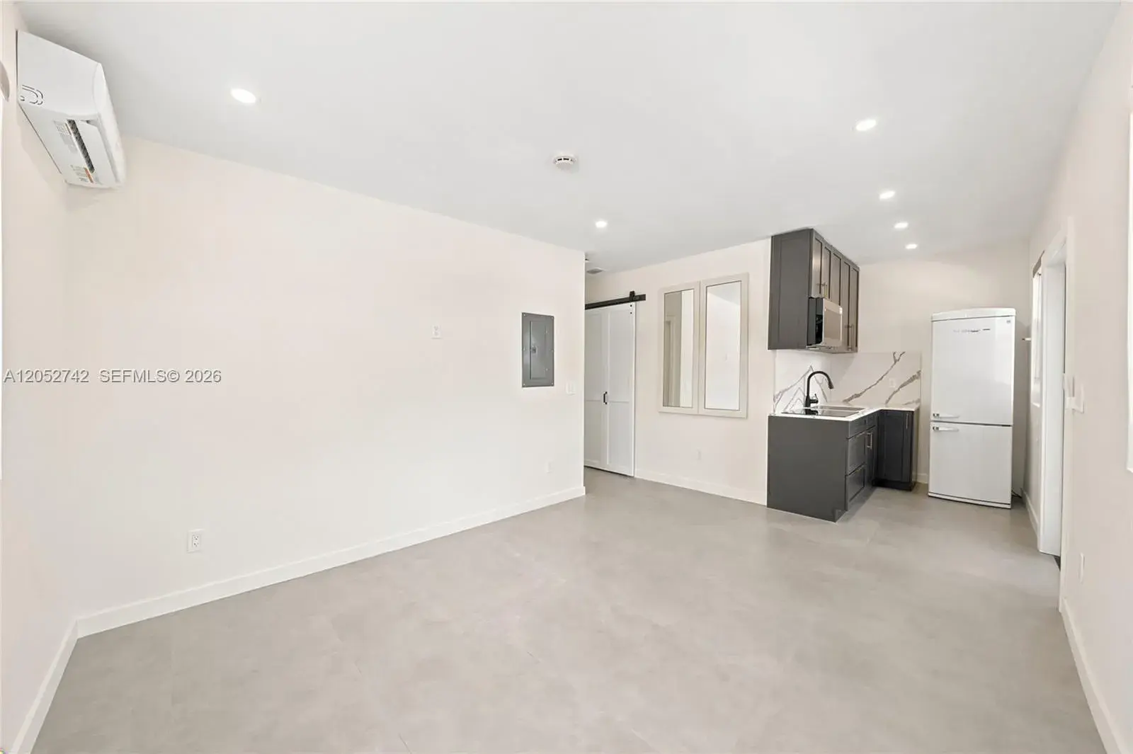 1861 NW 27th St # 3, Miami FL 33142