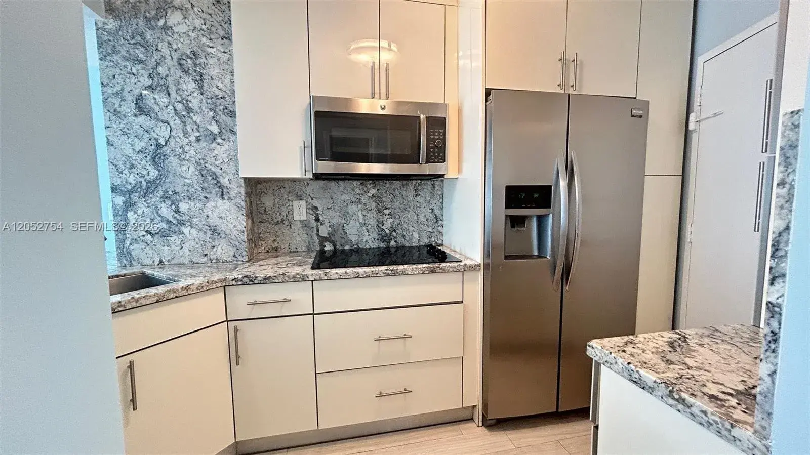 2899 Collins Ave # 724, Miami Beach FL 33140