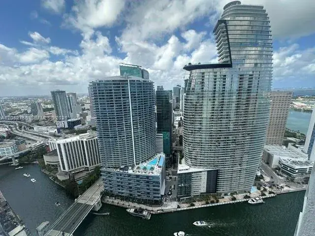 475 Brickell Ave # 5010, Miami FL 33131