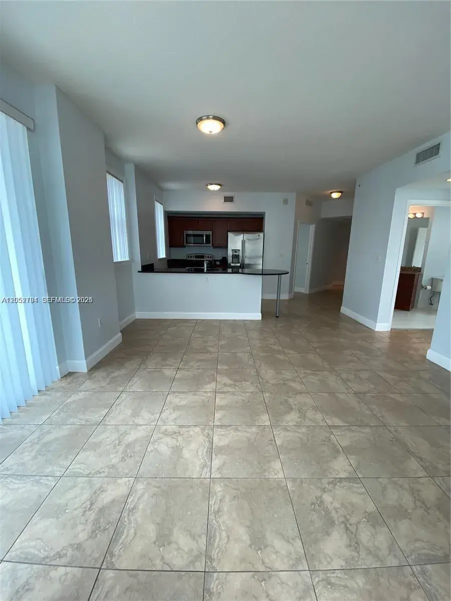 7280 SW 90th St # 501, Miami FL 33156