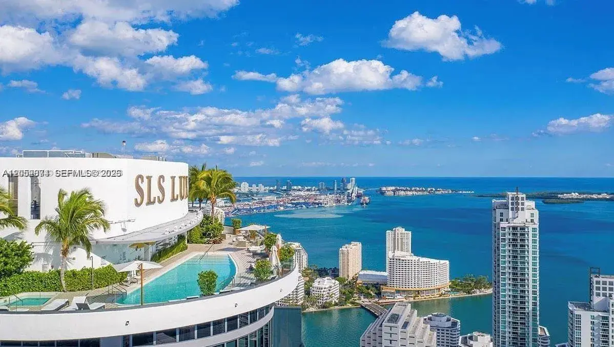 1 bedroom 2 bath Residential Lease for rent at 801 S Miami Ave # 3006, Miami FL 33130