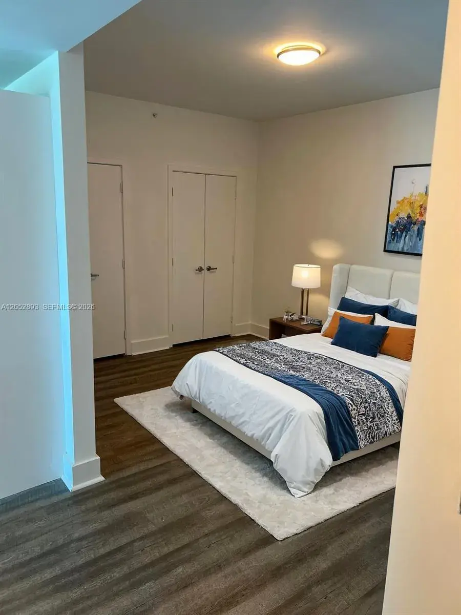 888 Biscayne Blvd # 509, Miami FL 33132