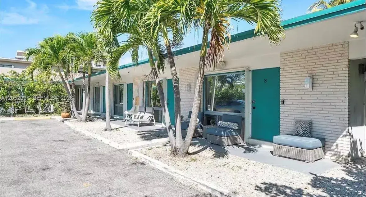Residential Income for sale at 333 Palm St, Hollywood FL 33019