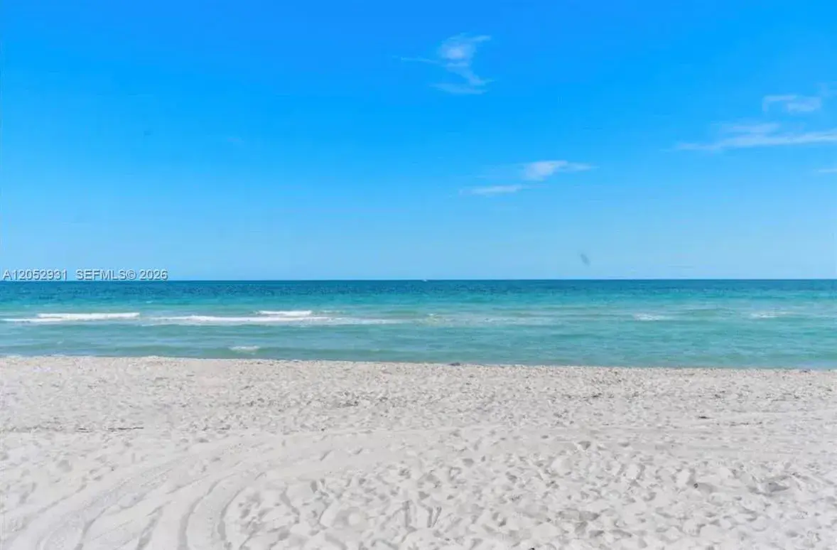 333 Palm St, Hollywood FL 33019