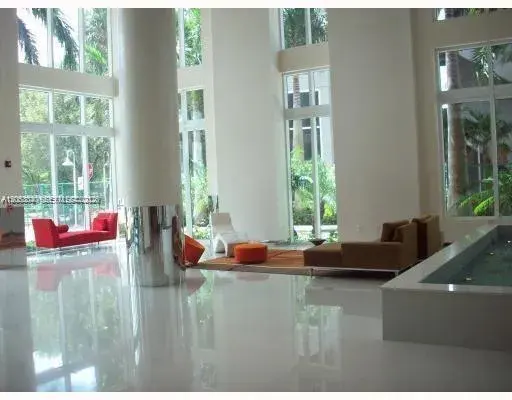 41 SE 5th St # 402, Miami FL 33131
