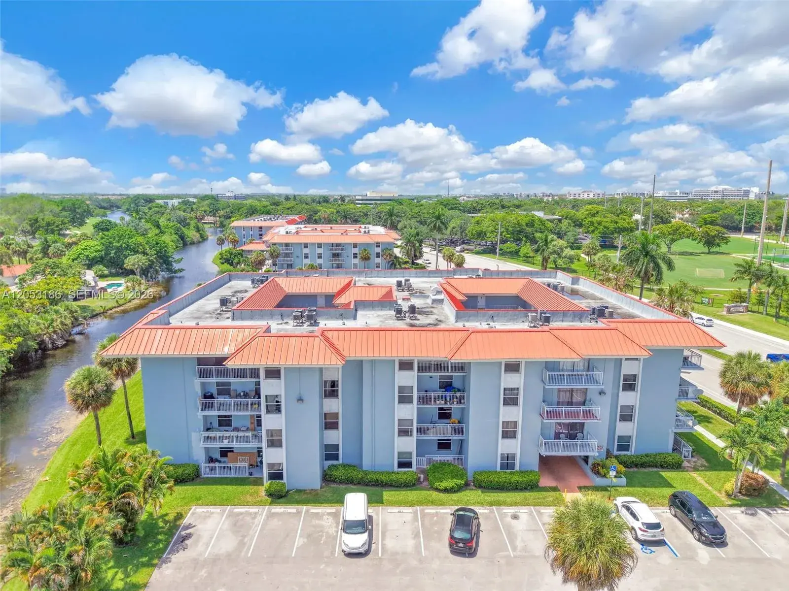 2 bedroom 2 bath Residential for sale at 505 S Pine Island Rd # B102, Plantation FL 33324