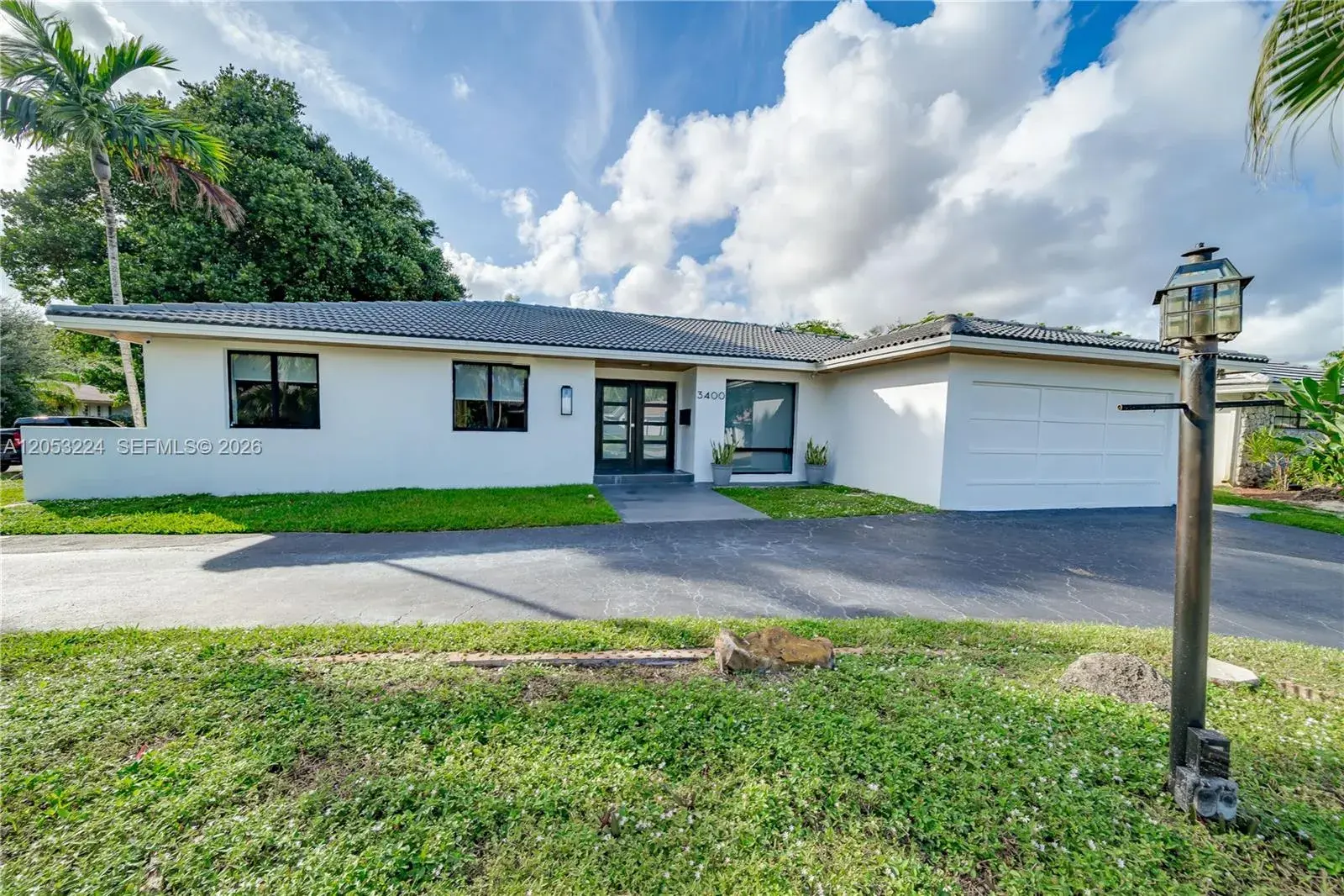5 bedroom 4 bath Residential for sale at 3400 N Park Rd, Hollywood FL 33021