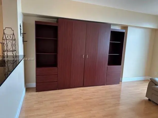 325 S Biscayne Blvd # 4320, Miami FL 33131