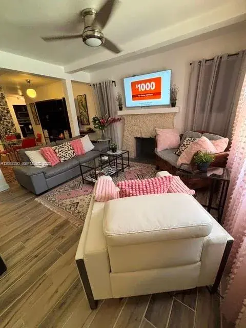 180 NE 82nd Ter # L, Miami FL 33138