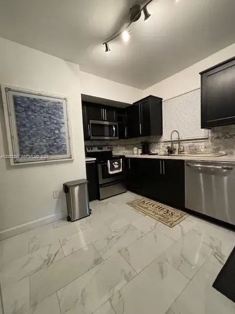 180 NE 82nd Ter # L, Miami FL 33138