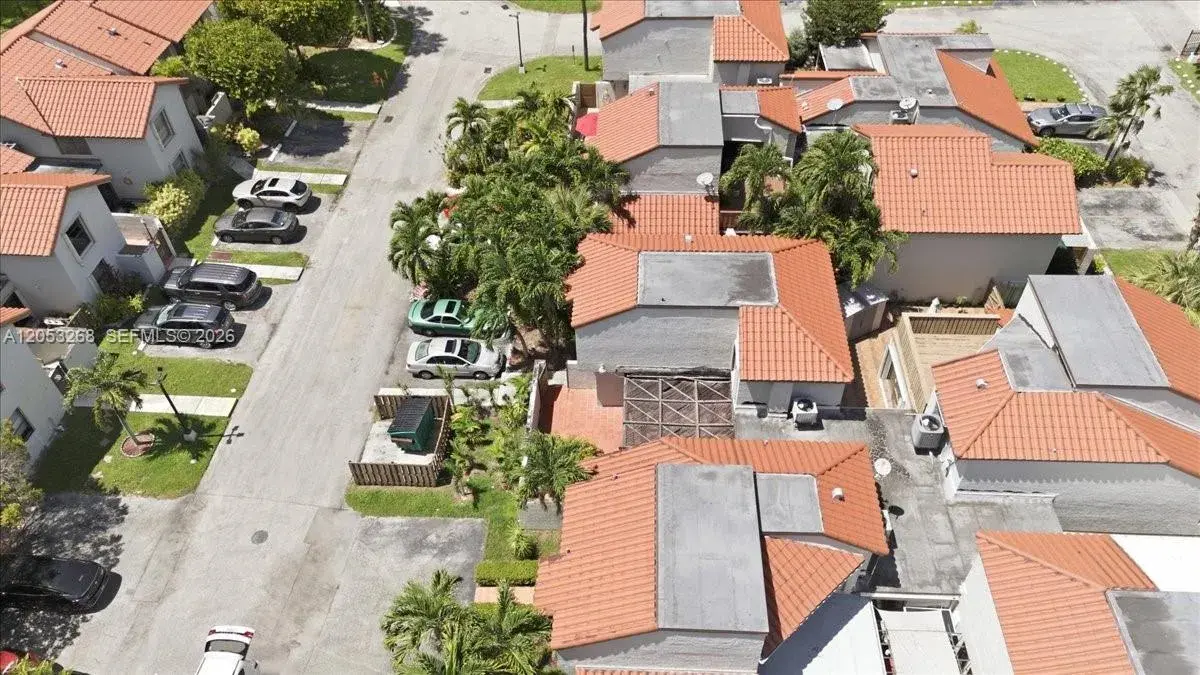 10339 NW 9th St Cir # 2, Miami FL 33172