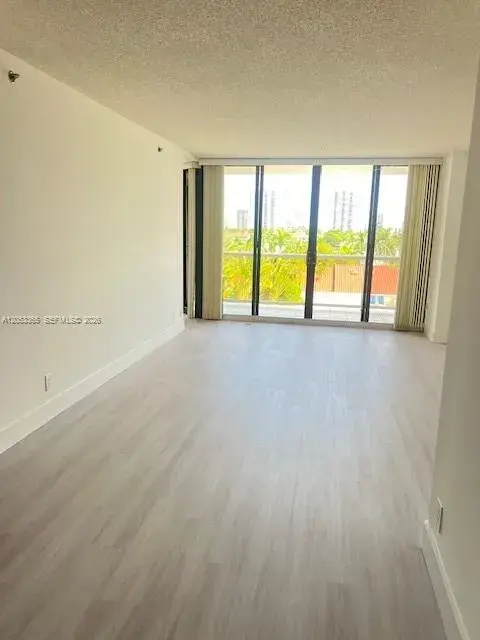 3600 Yacht Club Dr # 504, Aventura FL 33180