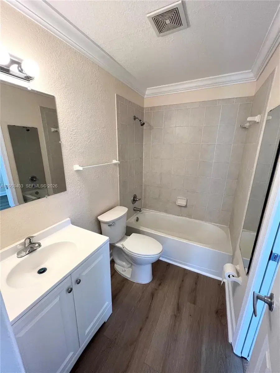 8701 NW 38th Dr # 1, Coral Springs FL 33065