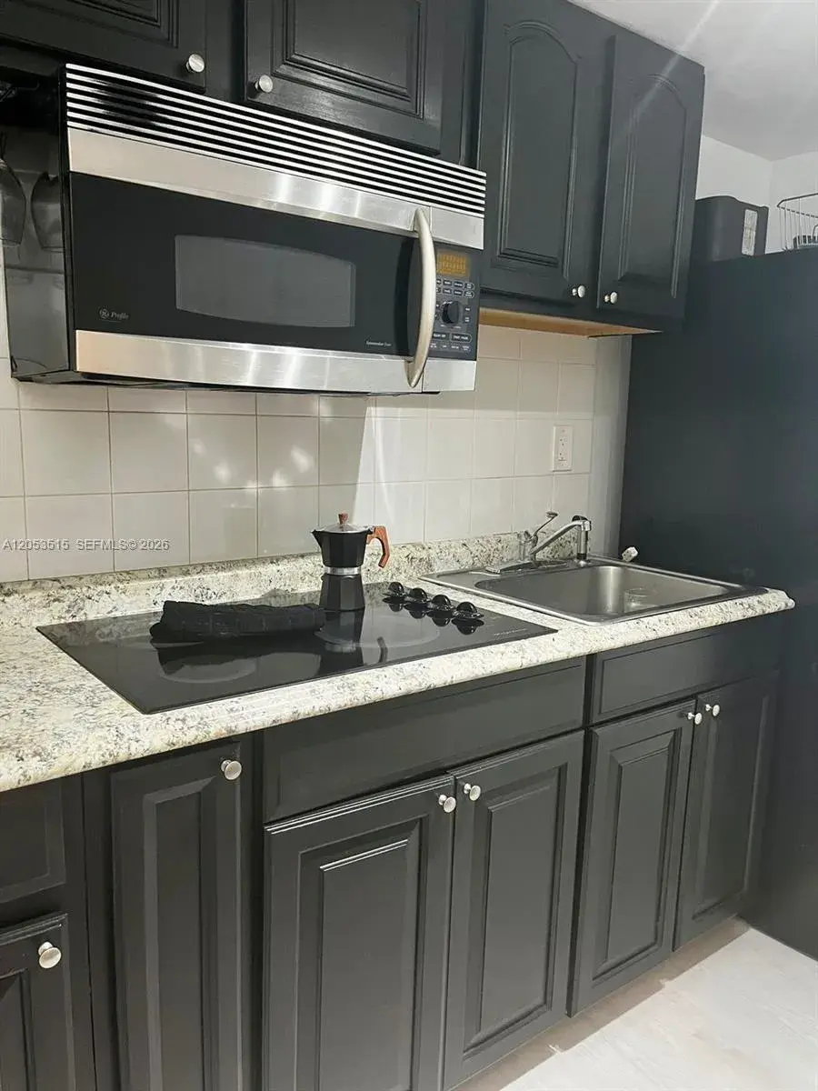 18071 Biscayne Blvd # 1402, Aventura FL 33160