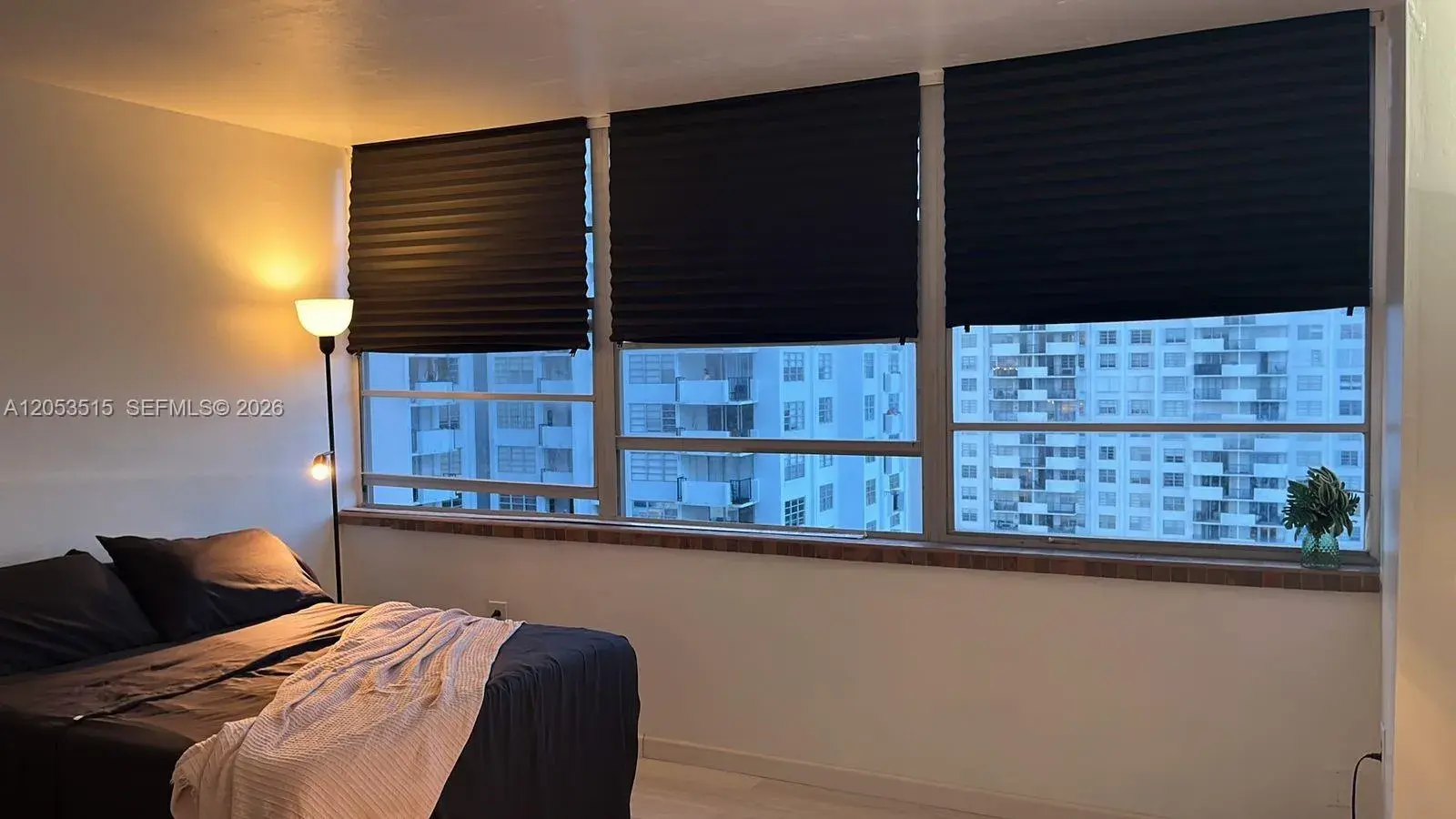 18071 Biscayne Blvd # 1402, Aventura FL 33160