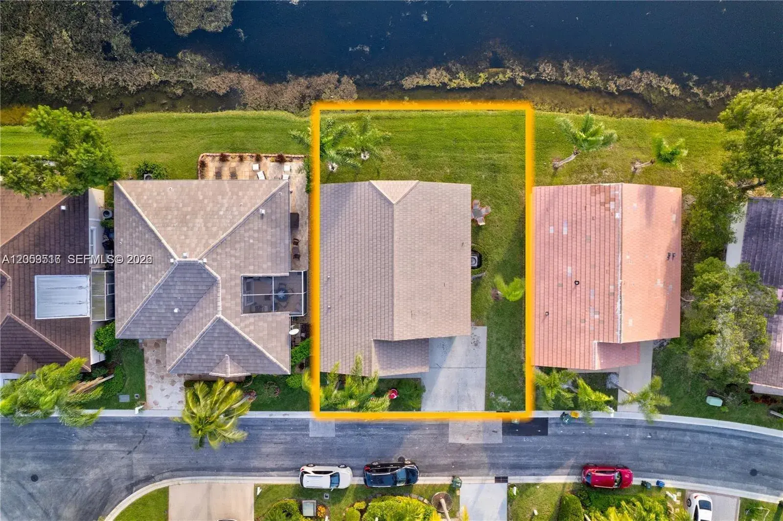 3 bedroom 2 bath Residential for sale at 112 Caribe Ct, Green Acres FL 33413