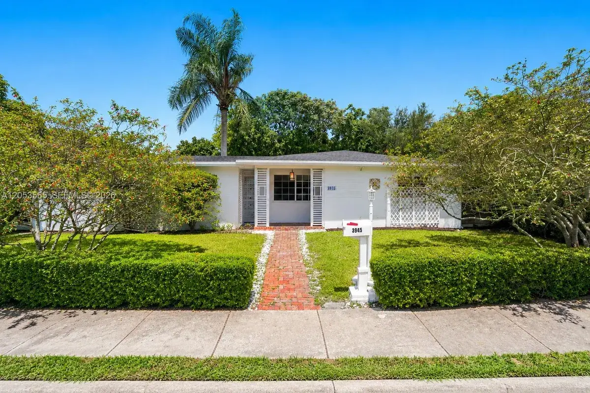 3945 SW 61st Ave, Miami FL 33155