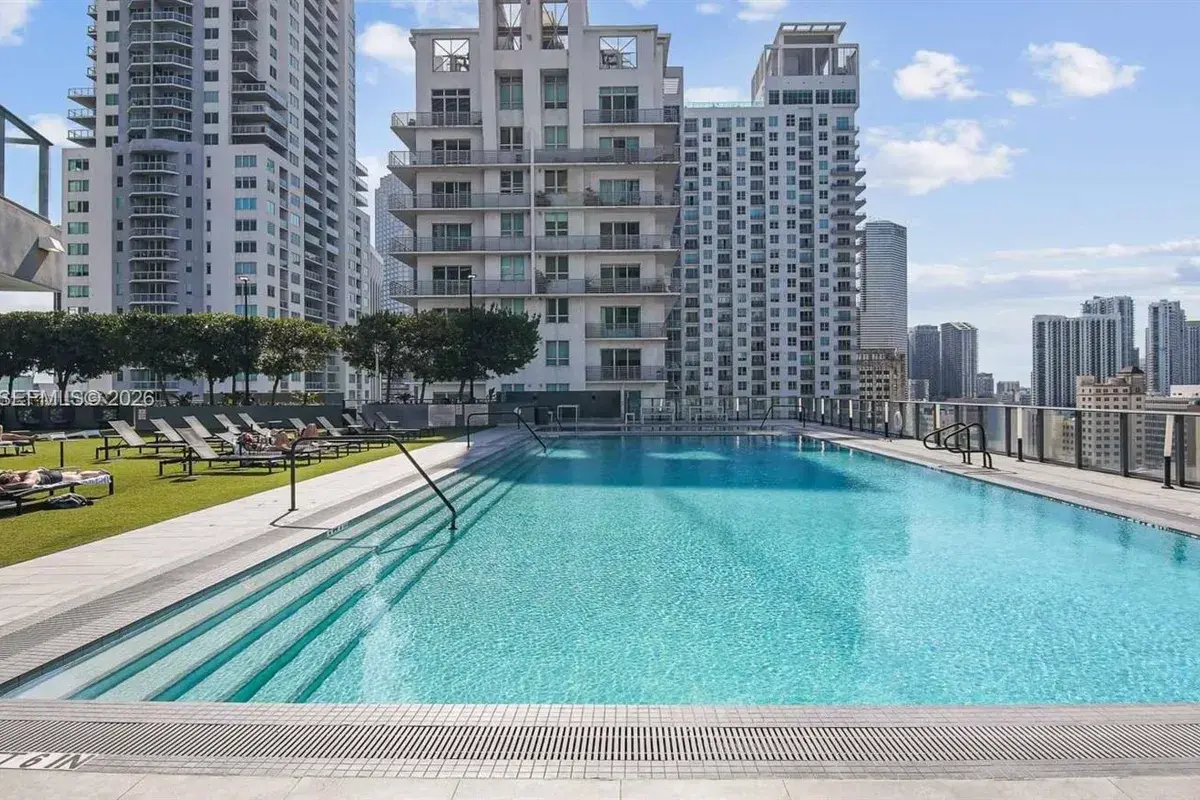 230 NE 4th Street # C1, Miami FL 33132