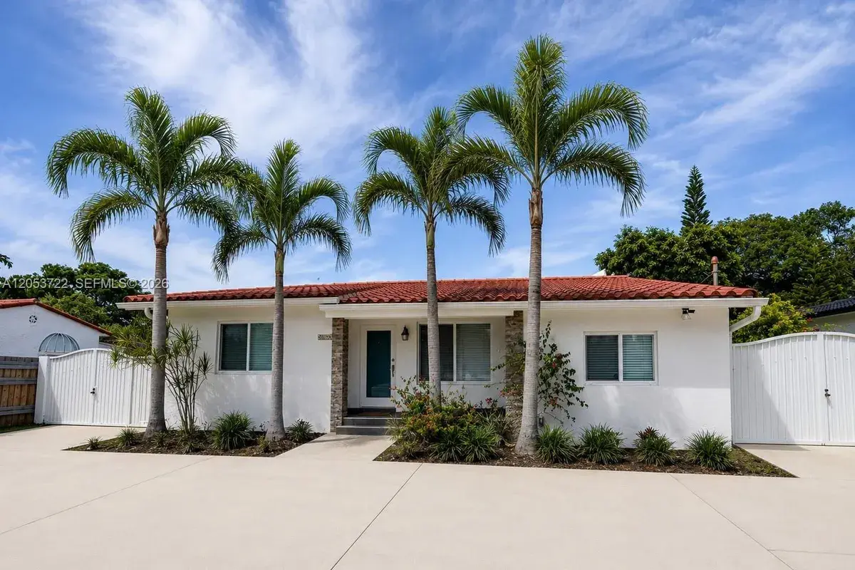 6320 SW 24th St, Miami FL 33155