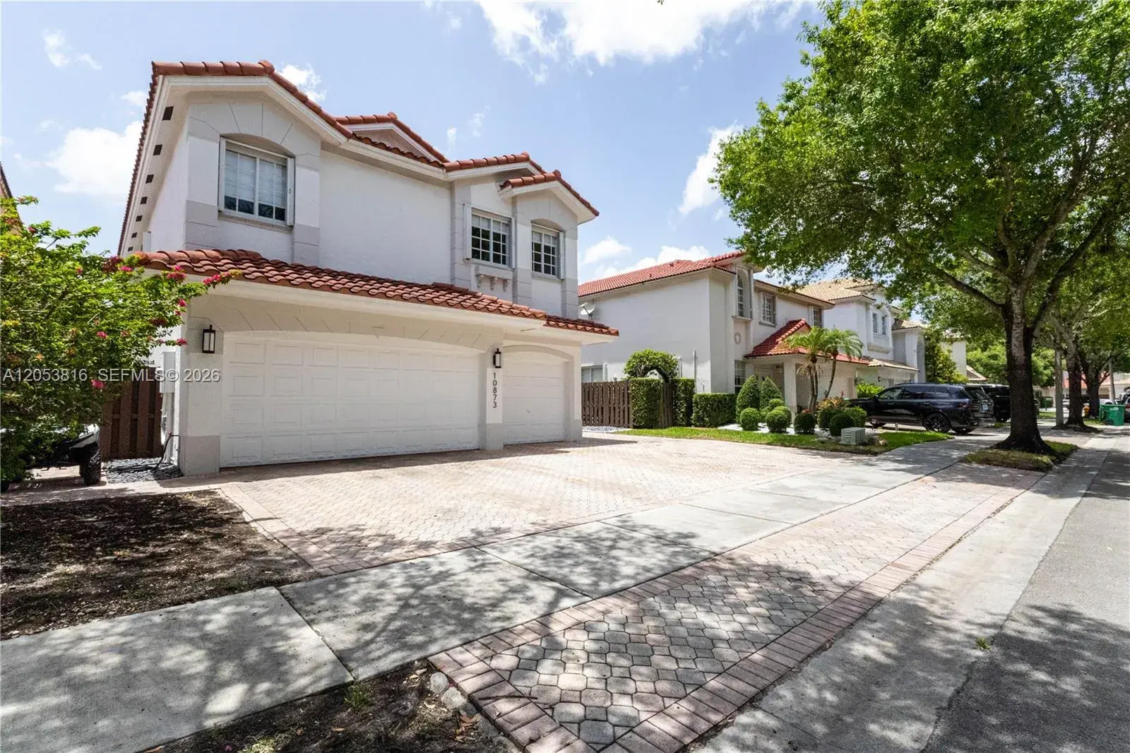 5 bedroom 3 bath Residential for sale at 10873 NW 71st St, Doral FL 33178