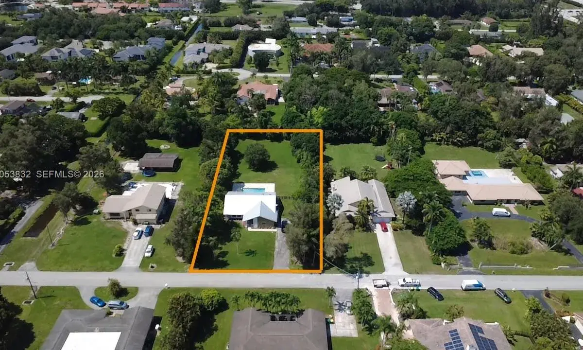 11501 SW 3rd St, Plantation FL 33325