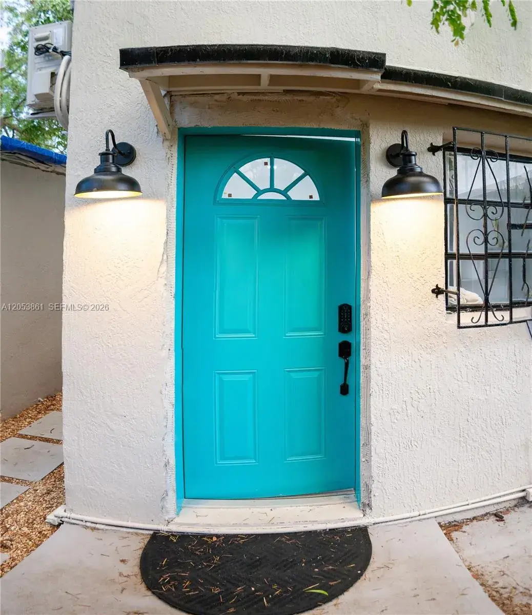 277 NE 55th St # 3, Miami FL 33137