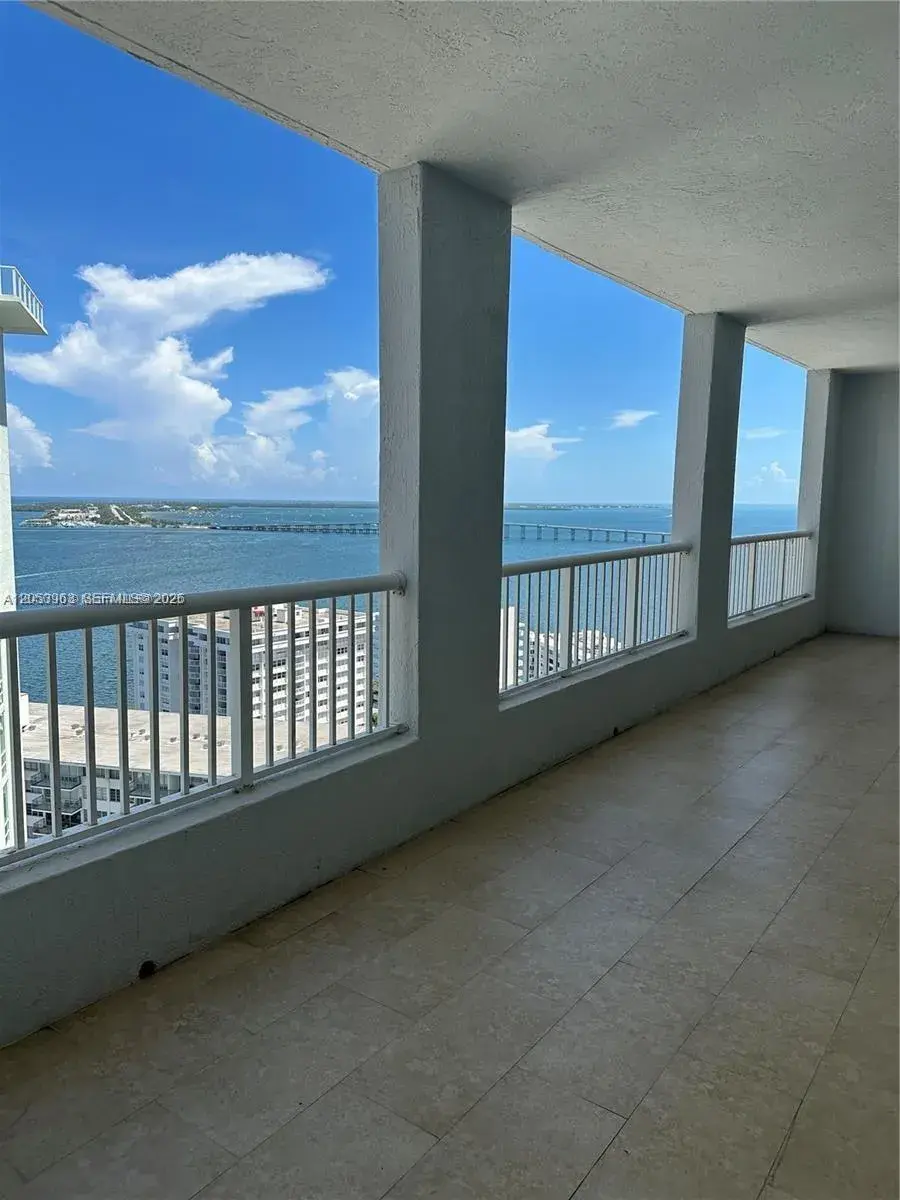 2 bedroom 2 bath Residential for sale at 170 SE 14th St # 2604, Miami FL 33131