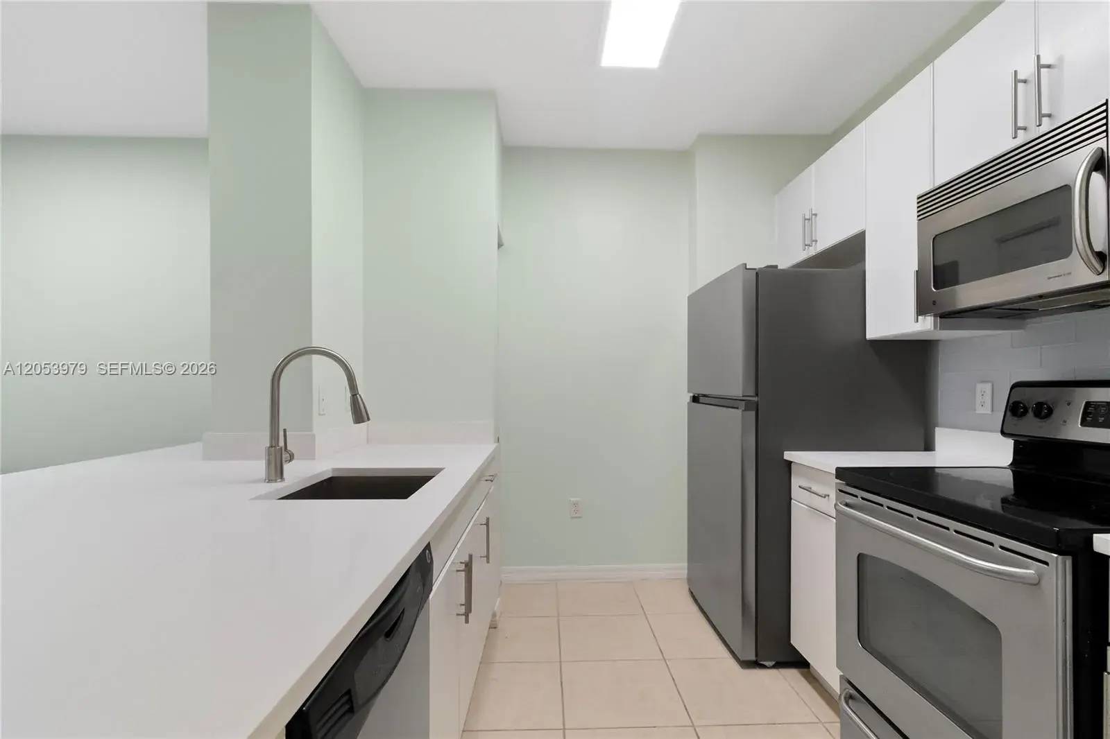 2421 NE 65th St # 217, Fort Lauderdale FL 33308