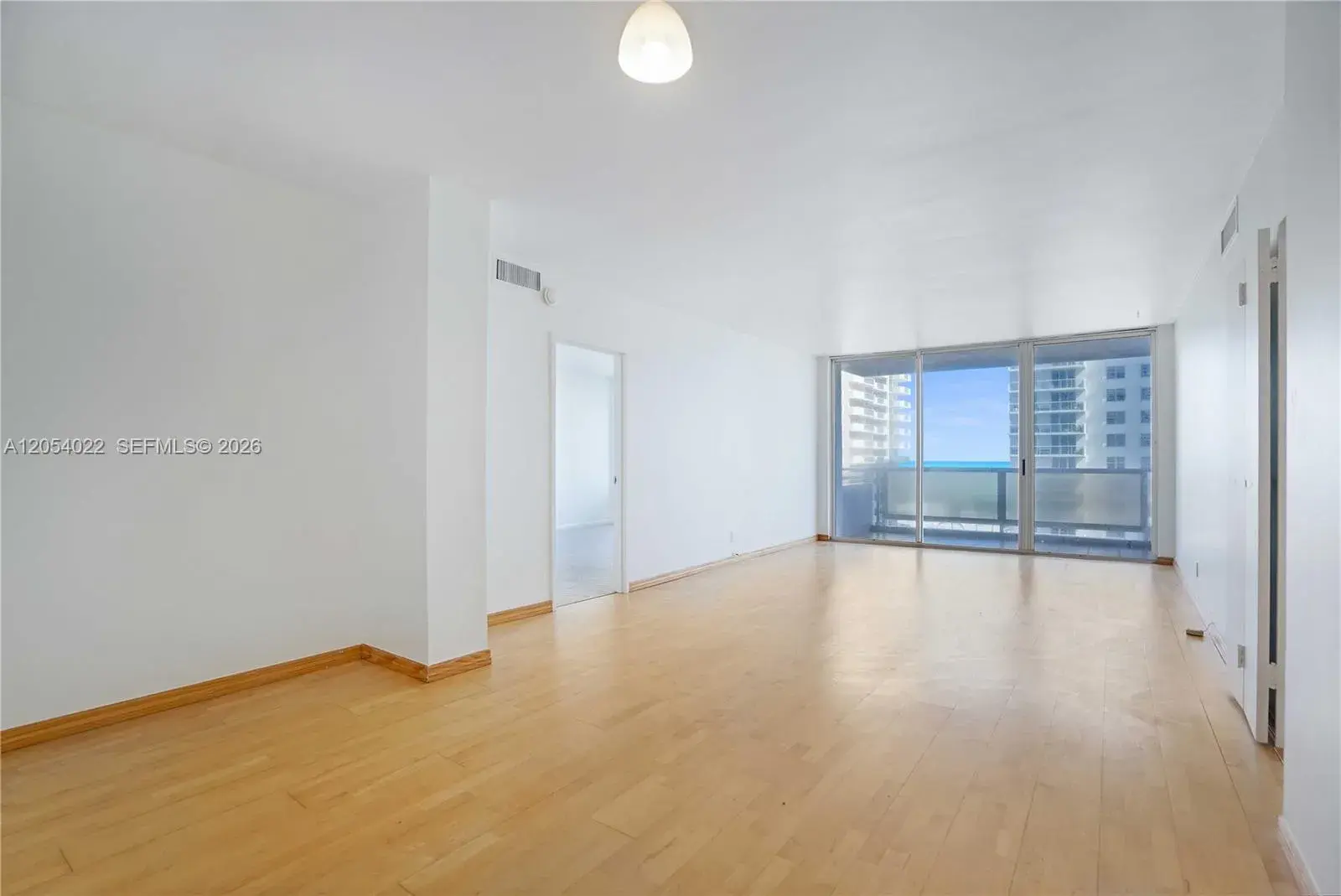 5700 Collins Ave # 10C, Miami Beach FL 33140