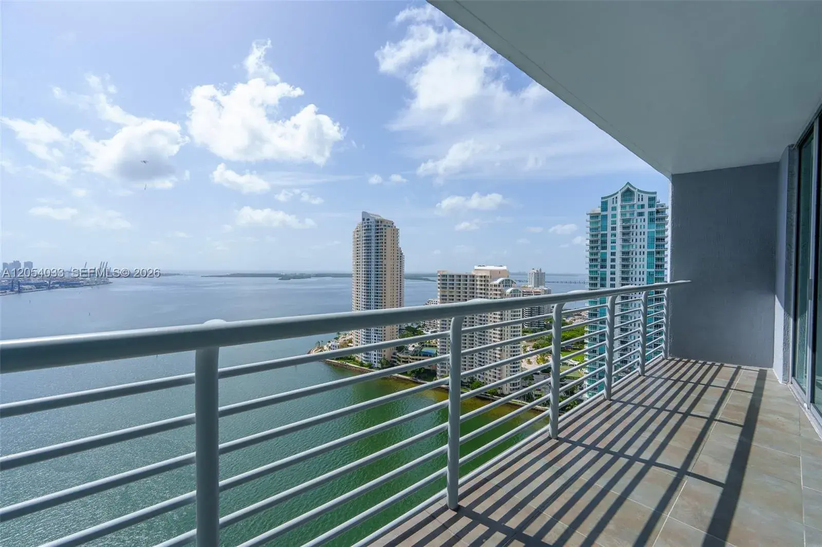 325 S Biscayne Blvd # 3326, Miami FL 33131