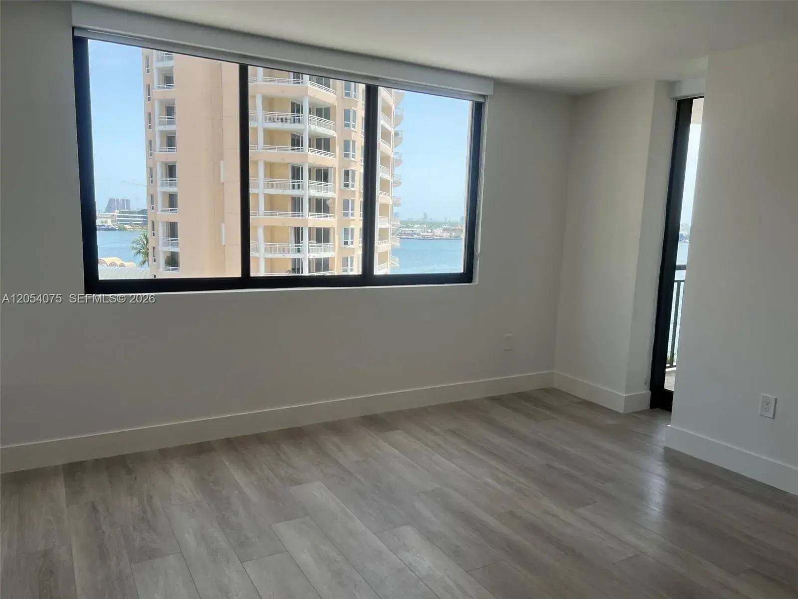 540 BRICKELL KEY DR # 1022, Miami FL 33131