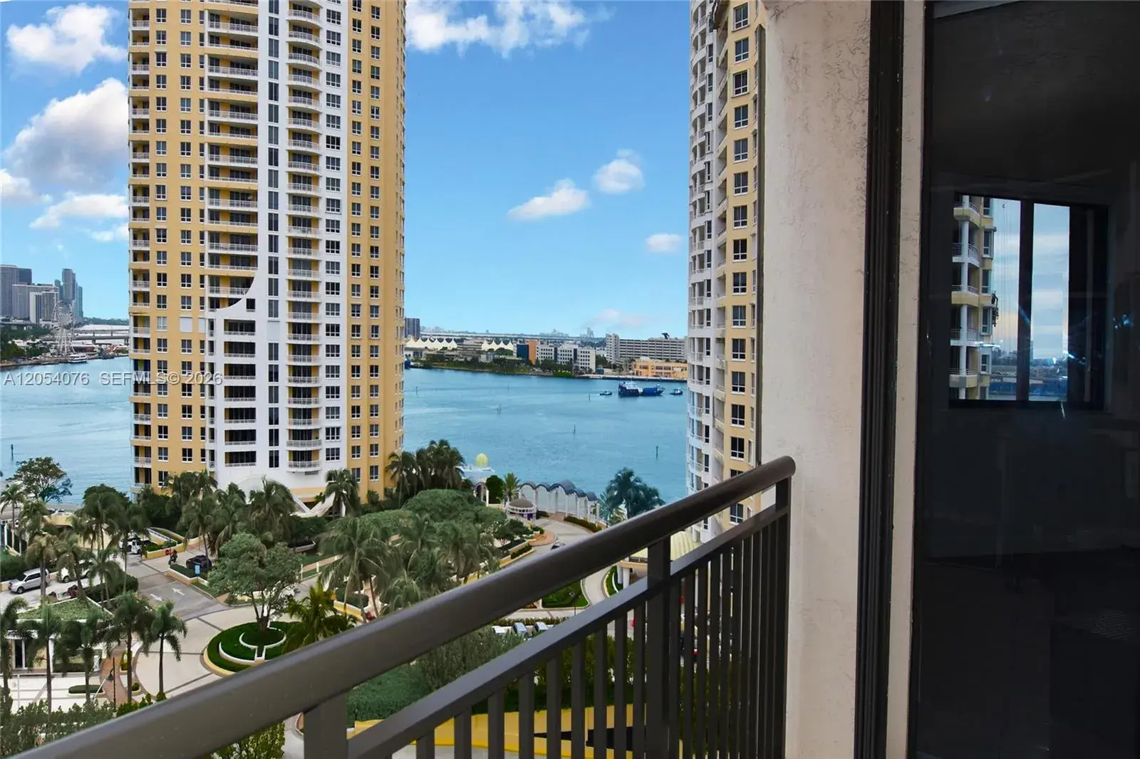 540 Brickell Key Dr # 1414, Miami FL 33131
