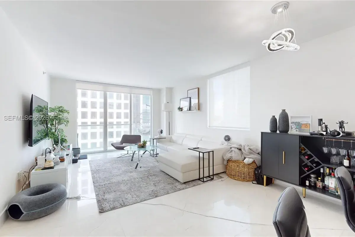 500 Brickell Ave # 2610, Miami FL 33131