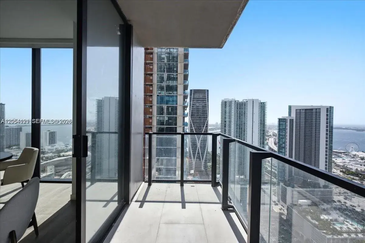 20 NE 11th St # A, Miami FL 33132