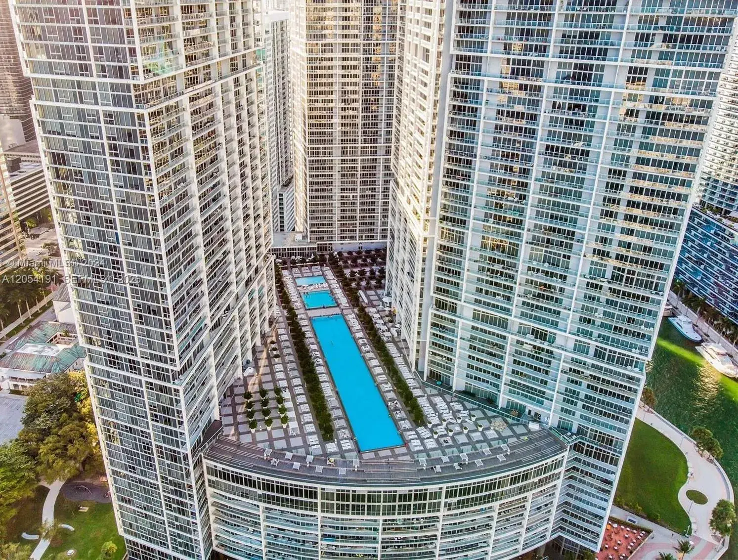1 bedroom 1 bath Residential for sale at 495 BRICKELL AV # 4208, Miami FL 33131