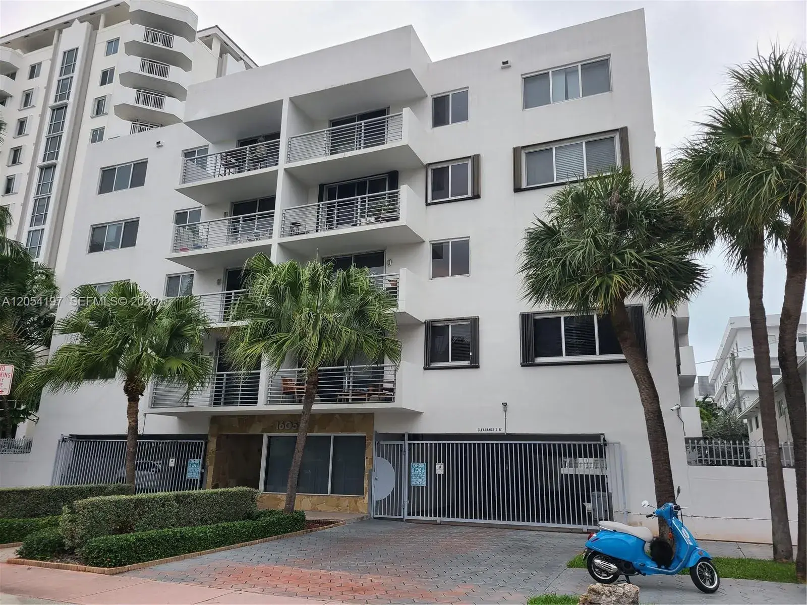 1605 Bay Rd # 206, Miami Beach FL 33139