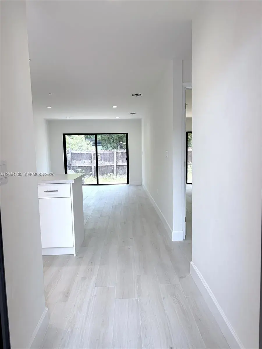 3809 SW 82nd Ave # 20, Miami FL 33155