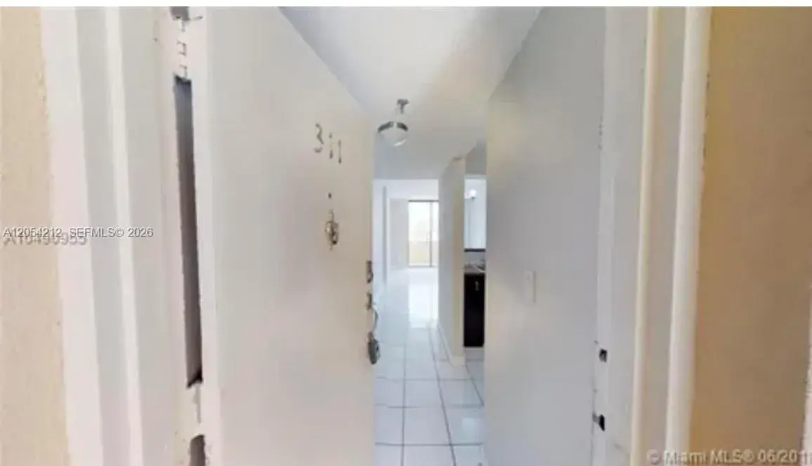 501 SW 1st St # 311, Miami FL 33130